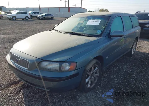 2002 Volvo V70 2.4 A/2.4 A Sr/2.4 M из США, поврежденный, VIN YV1SW61R422238071